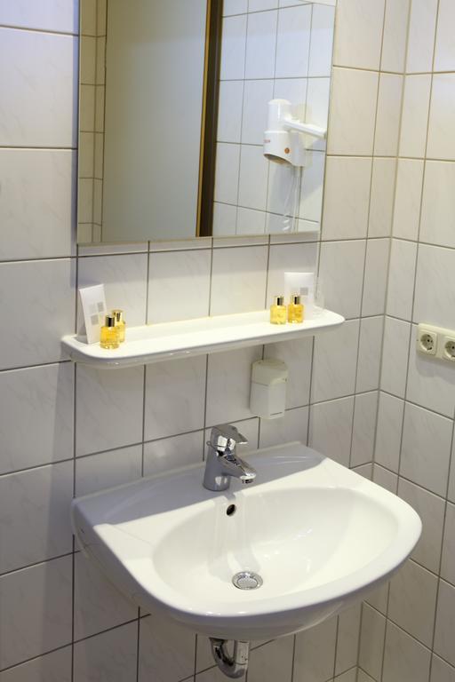 Vch Hotel Greifswald Bagian luar foto
