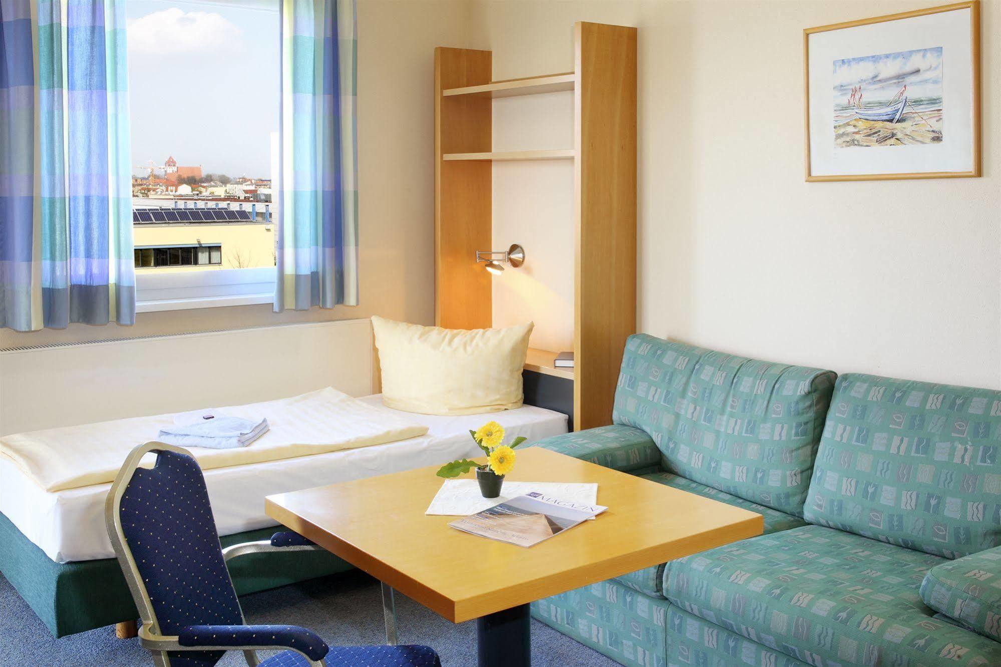 Vch Hotel Greifswald Bagian luar foto