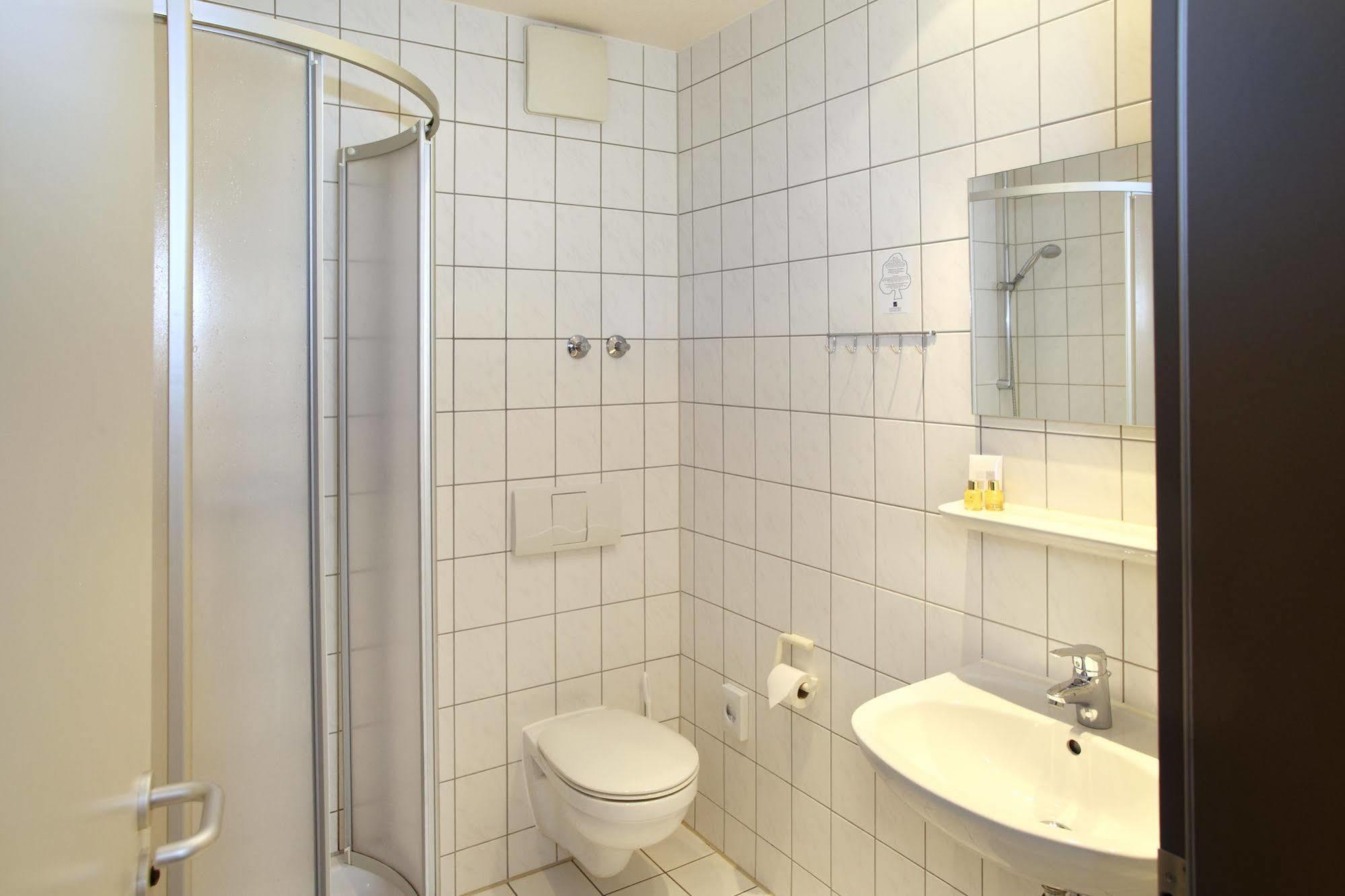 Vch Hotel Greifswald Bagian luar foto