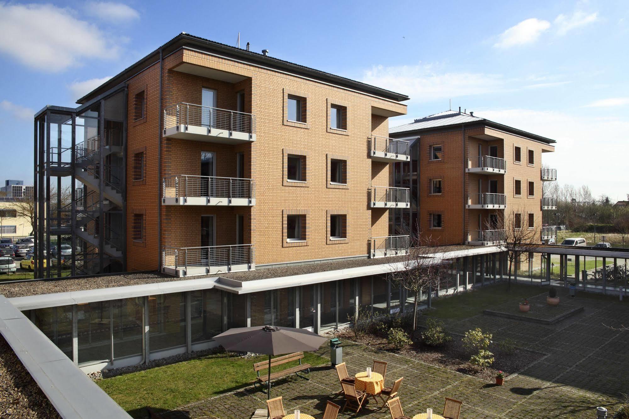Vch Hotel Greifswald Bagian luar foto